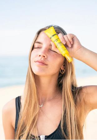 Сонцезахисний крем SPF 50 — Acnemy Zitcontrol