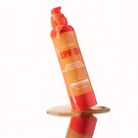 Сонцезахисний гель SPF50 з ефектом природного сяйва Bali Body Sheer Glow Sunscreen Gel SPF50