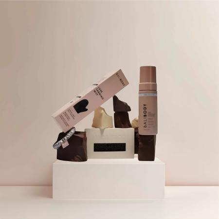 Лімітований набір для автозасмаги — Bali Body Soft Chocolate Base Limited Kit (Mon Mou)
