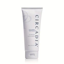 Мигдальне молочко для очищення шкіри обличчя Circadia Amandola Milk Cleanser