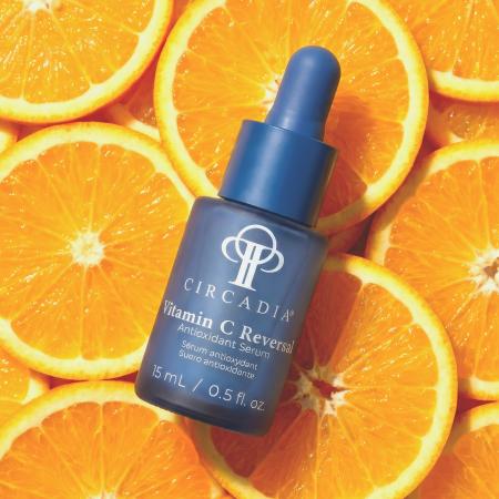 Сыворотка с витамином C для восстановления кожи лица Circadia Vitamin C Reversal Serum