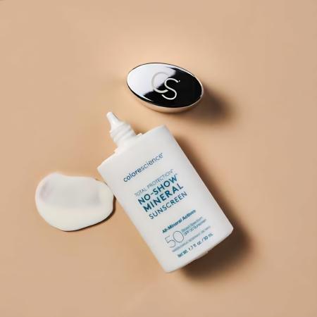 Прозорий мінеральний сонцезахисний флюїд Colorescience No-Show Mineral Sunscreen SPF 50