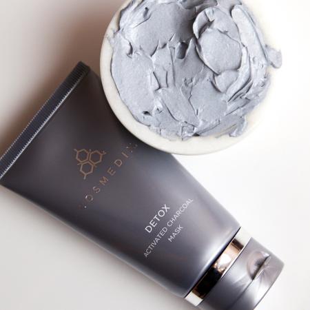 Детокс маска з активованим вугіллям COSMEDIX Detox
