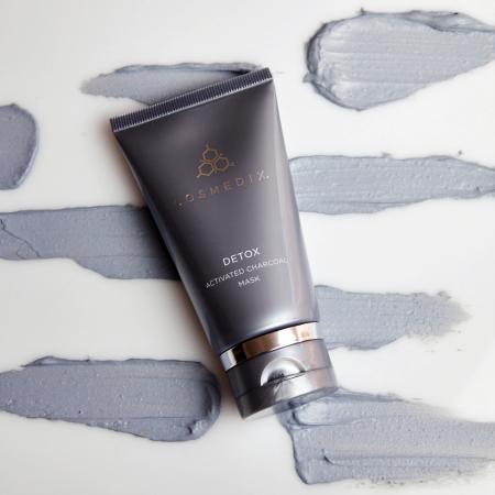 Детокс маска з активованим вугіллям COSMEDIX Detox