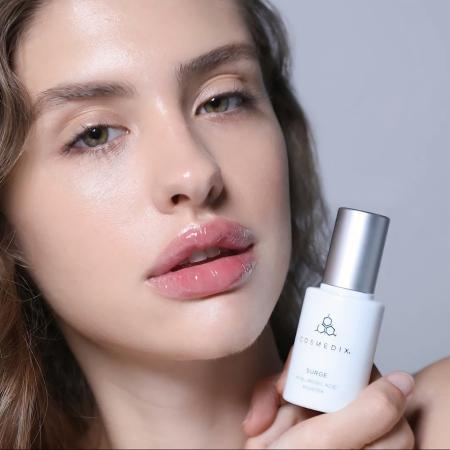 Сыворотка с гиалуроновой кислотой COSMEDIX Surge