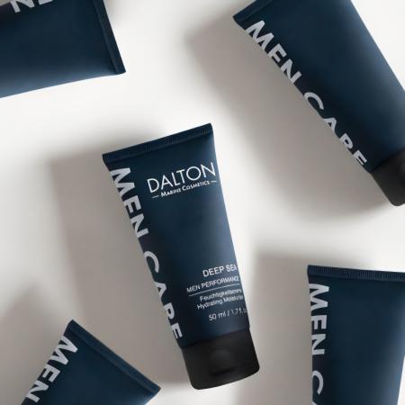Увлажняющий крем для мужчин для сухой и чувствительной кожи Dalton Deep Sea Hydrating Moisturizer Men Perfomance