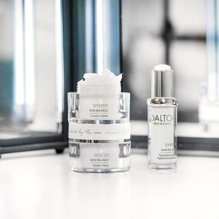 Зволожуючий крем для комбінованого типу шкіри Dalton Oyster Skin Balance Cream