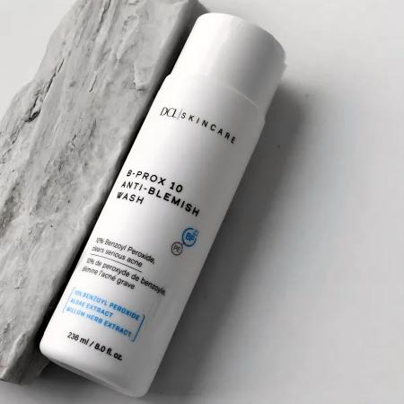 Очисник з 10% бензоїл пероксиду для шкіри з акне DCL B Prox 10 Anti Blemish Wash