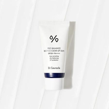 Сонцезахисний освітлюючий крем з пробіотиками Dr. Ceuracle Pro Balance Biotics Clear Up Sun SPF 50+ PA++++