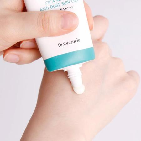 Сонцезахисний крем Dr. Ceuracle Сica Regen Vegan Sun SPF 50