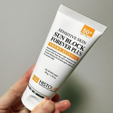 Сонцезахисна есенція з SPF 50+ Histolab Sensitive Skin Sun Block Forever Plus SPF 50+/PA+++
