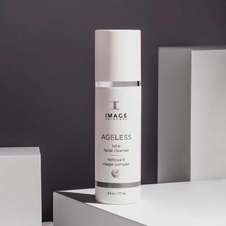 Очищаючий гель з АНА Image Skincare Ageless Total Facial Cleanser