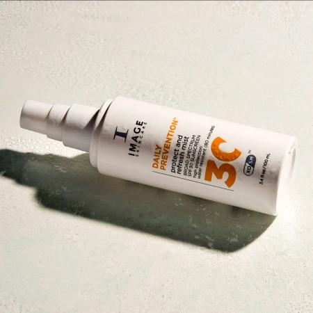 Захисний та освіжаючий SPF-спрей для обличчя Image Skincare Daily Prevention Protect And Refresh Mist SPF 30