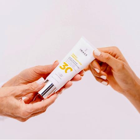 Зволожуючий мінеральний SPF крем для обличчя Image Skincare Daily Prevention Pure Mineral Hydrating Moisturizer SPF 30