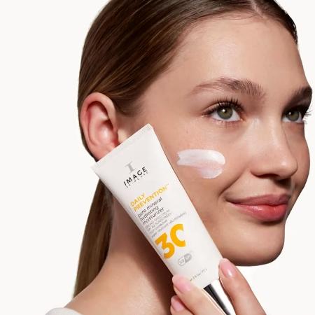 Зволожуючий мінеральний SPF крем для обличчя Image Skincare Daily Prevention Pure Mineral Hydrating Moisturizer SPF 30