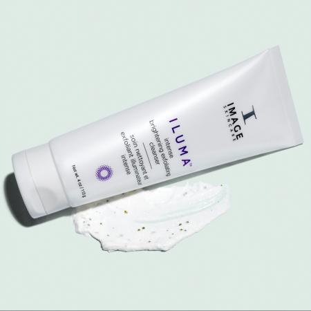 Освітлювальний клінсер-ексфоліант для сяйва шкіри — Image Skincare Iluma Intense Brightening Exfoliating Cleanser