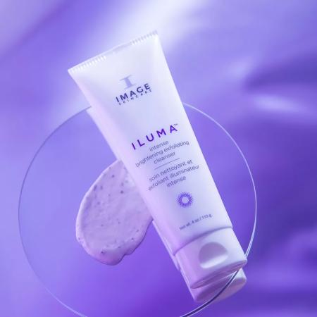 Освітлювальний клінсер-ексфоліант для сяйва шкіри — Image Skincare Iluma Intense Brightening Exfoliating Cleanser