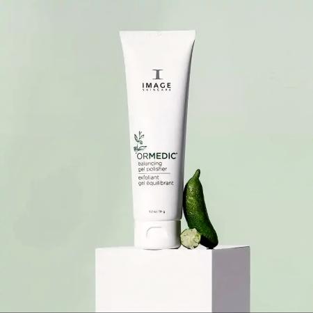 Балансуючий гель-скраб для обличчя з алое — Image Skincare Ormedic Balancing Gel Polisher