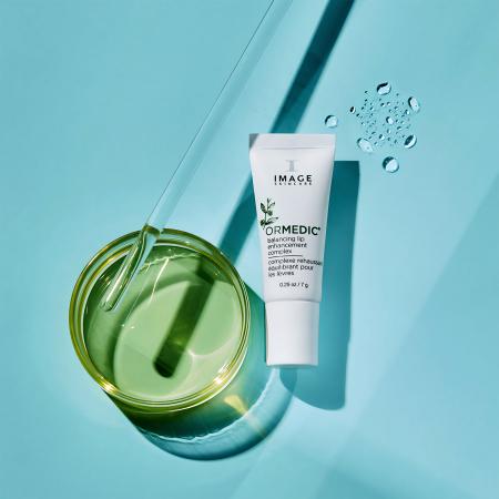 Комплекс для зволоження та обʼєму губ — Image Skincare Ormedic Balancing Lip Enhancement Complex