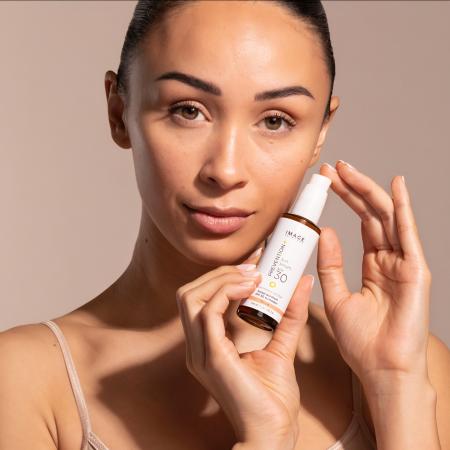 Тонуюча сонцезахисна сироватка SPF 30 — Image Skincare PREVENTION+® Sun Serum SPF 30 Tinted