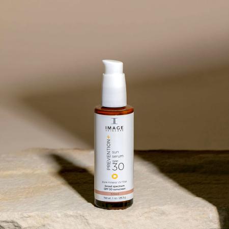 Тонуюча сонцезахисна сироватка SPF 30 — Image Skincare PREVENTION+® Sun Serum SPF 30 Tinted