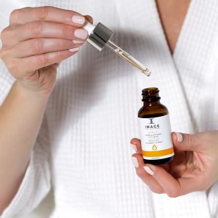 Зволожуюча антиоксидантна сироватка з вітамінами Image Skincare Vital C Hydrating AC&E Serum