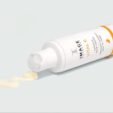 Очищаюче молочко з вітаміном С Image Skincare Vital C Hydrating Facial Cleanser