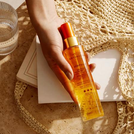 Двофазна сонцезахисна вода Adaptasun *** Institut Esthederm Adaptasun Hydra-Protective Sun Water