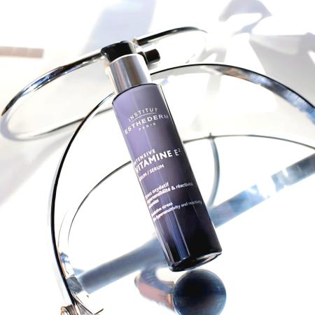 Сироватка на основі вітаміну E² Institut Esthederm Intensive Vitamine E² Serum