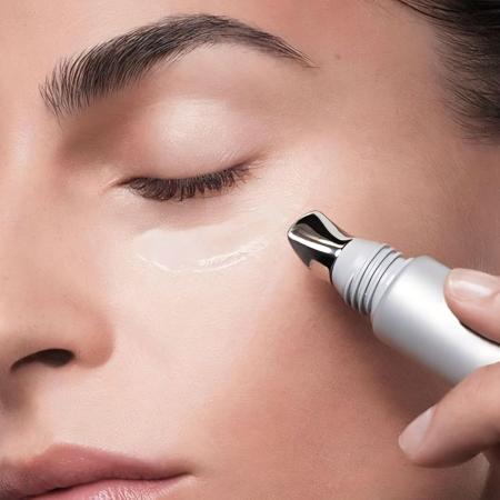 Розгладжувальний догляд навколо очей Institut Esthederm Lift&Repair Eye Contour Smooting Care