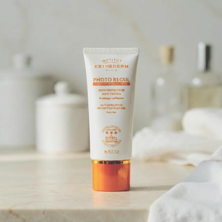 Крем для загара для лица с пигментацией Institut Esthederm Photo Regul Pigmentation Irregularities Face Cream