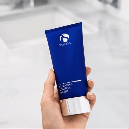 Гранульований гель-скраб для обличчя iS Clinical Cleansing Complex Polish