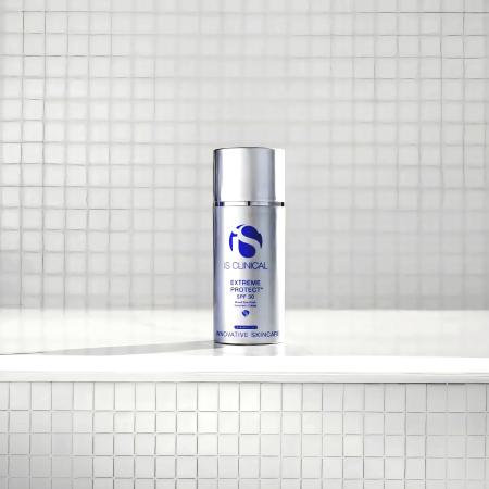 Сонцезахисний крем Is Clinical Extreme Protect SPF 30