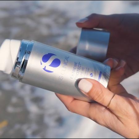 Солнцезащитный крем SPF 40 Is Clinical Extreme Protect SPF 40