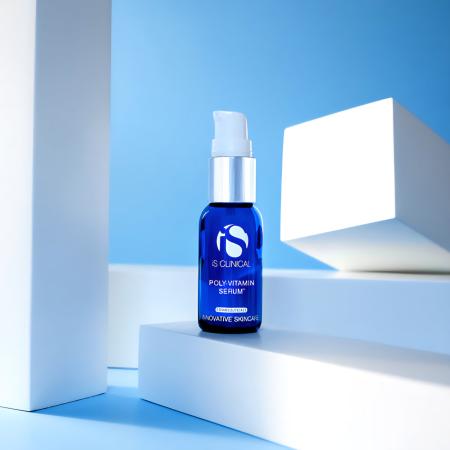 Відновлювальна сиворотка Is Clinical Poly-Vitamin Serum