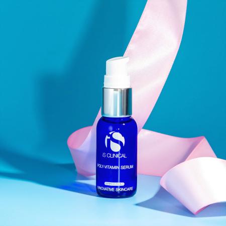 Відновлювальна сиворотка Is Clinical Poly-Vitamin Serum