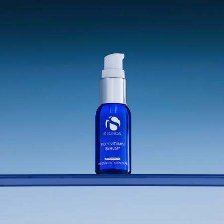 Відновлювальна сиворотка Is Clinical Poly-Vitamin Serum