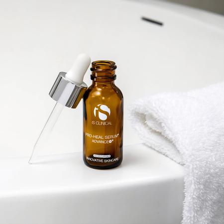 Відновлююча сироватка для проблемної та чутливої шкіри Is Clinical Pro-Heal Serum Advance+