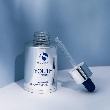 Омолоджуюча сироватка для обличчя Is Clinical Youth Serum