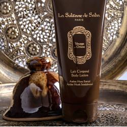 Молочко для тела с ароматом амбры, мускуса и сандала La Sultane De Saba Body Lotion Amber Musk Sandalwood
