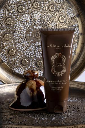 Скраб для тіла шовковий Амбра Мускус Сандал La Sultane De Saba Silk Protein Scrub AMS