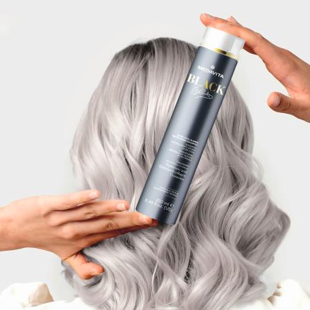 Ультрахолодний нейтралізувальний шампунь для волосся Medavita Black Blondie Extra Cool Blonde Neutralizing Shampoo
