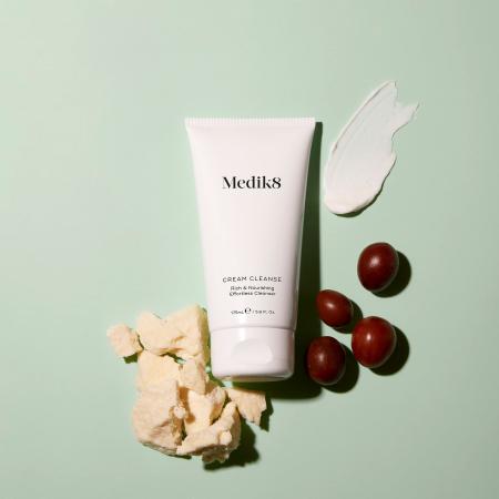 Кремовий засіб для очищення Medik8 Cream Cleanse