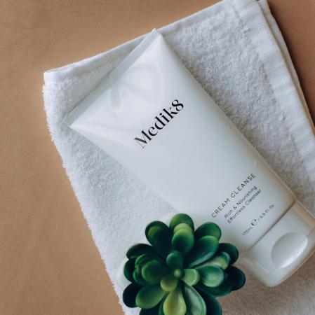 Кремовий засіб для очищення Medik8 Cream Cleanse