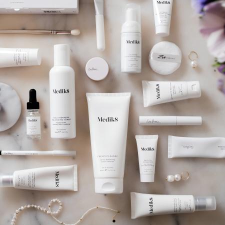 Кремовий засіб для очищення Medik8 Cream Cleanse