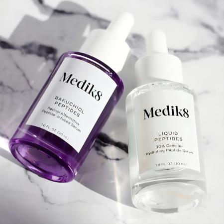Зволожувальна сироватка з пептидами Medik8 Liquid Peptides