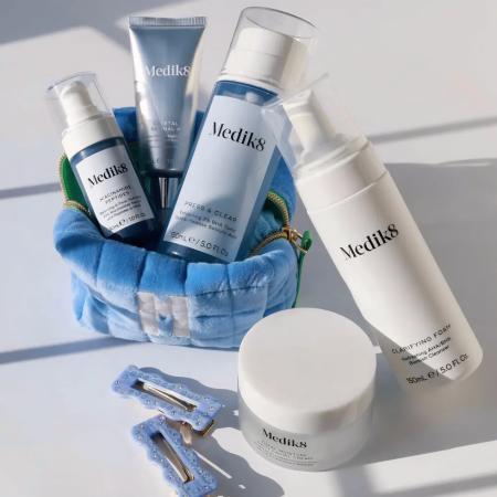 Пептидна сироватка з 10% ніацинаміду Medik8 Niacinamide Peptides