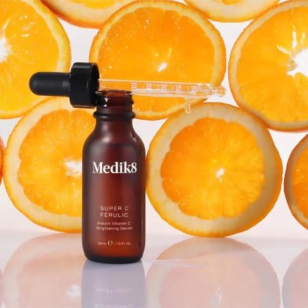 Антиоксидантна денна сироватка з вітаміном С та феруловою кислотою Medik8 Super C Ferulic