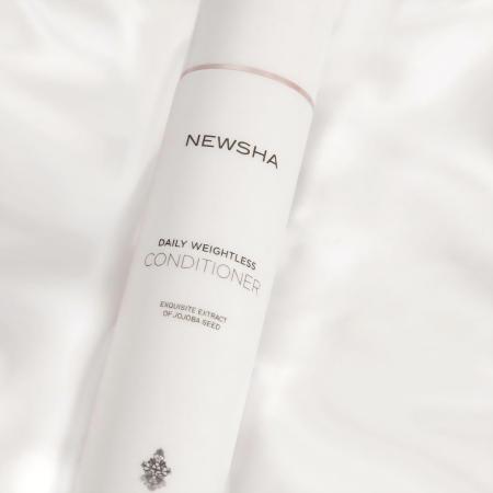 Кондиціонер щоденний невагомий Newsha Daily Weightless Conditioner