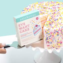 Зволожувальні патчі для очей Patchology Eye Want Cake
